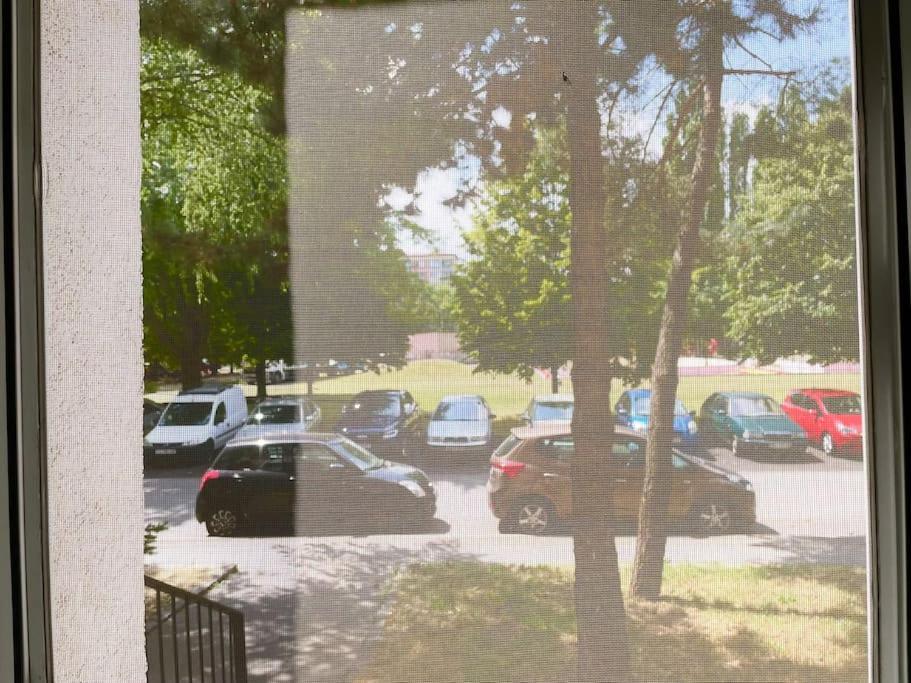 2,5 Izbovy Apartman V Ruzinove S Parkovanim Zdarma Pressburg Exterior foto
